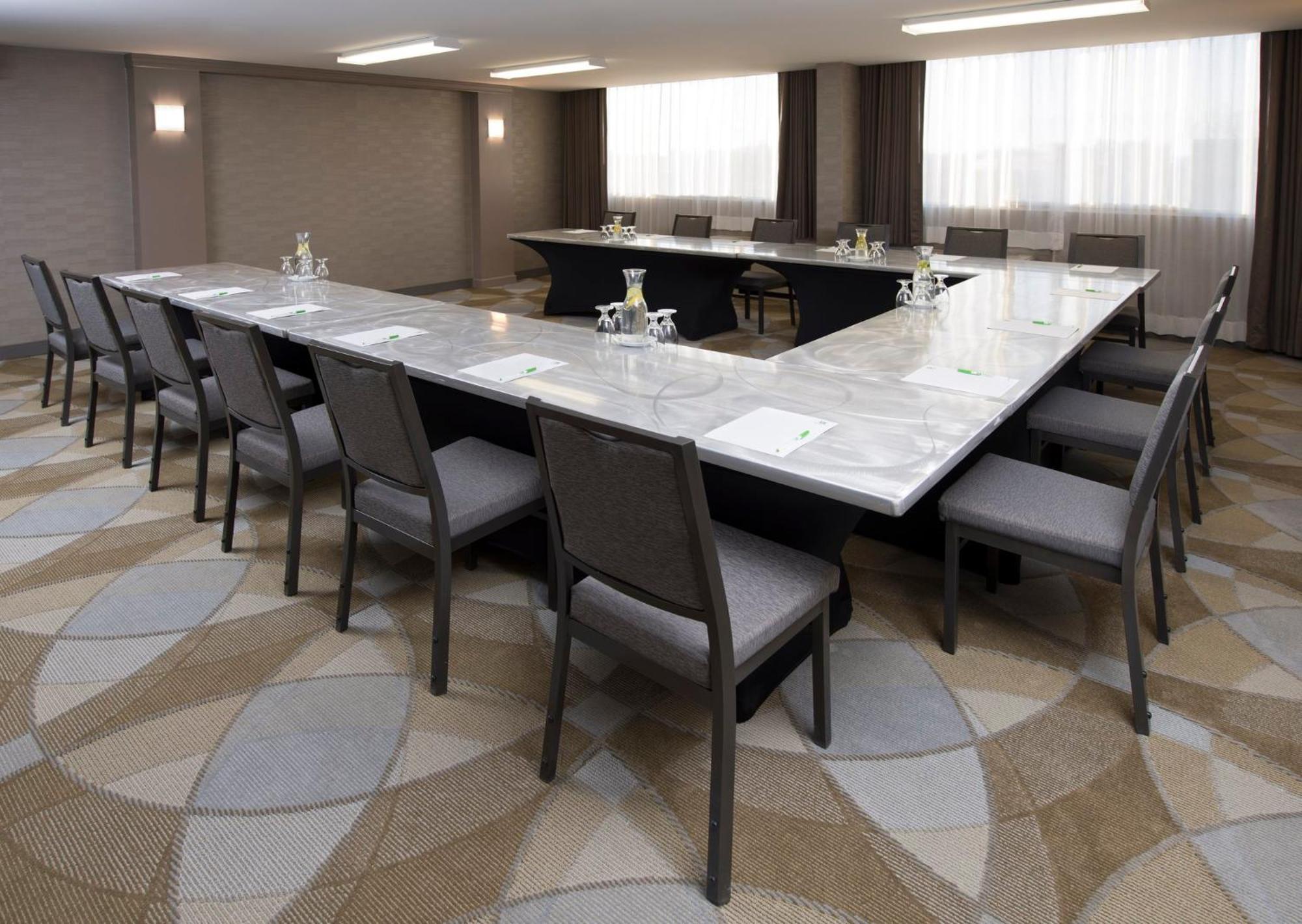 Holiday Inn Winnipeg-South By Ihg Dış mekan fotoğraf