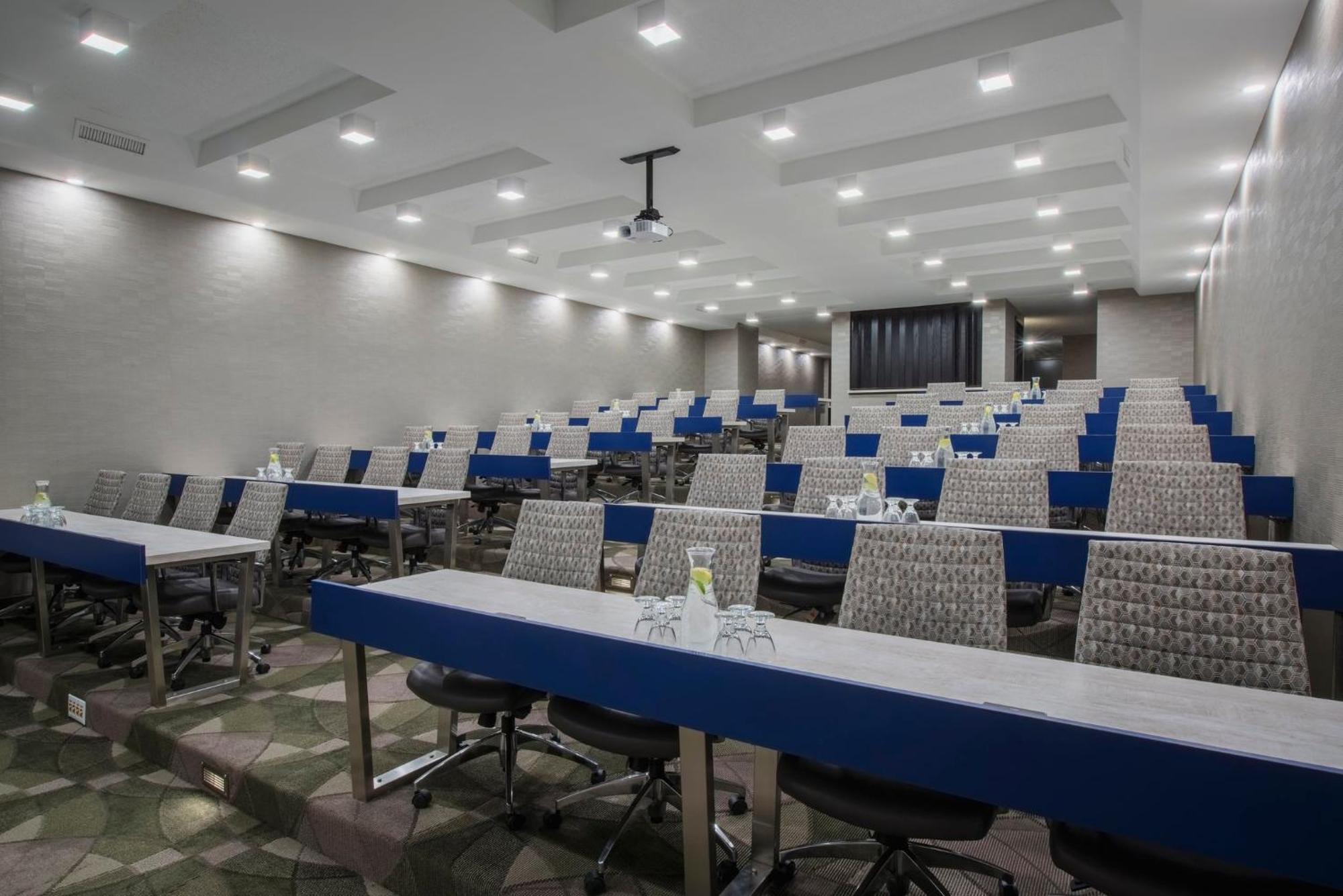 Holiday Inn Winnipeg-South By Ihg Dış mekan fotoğraf